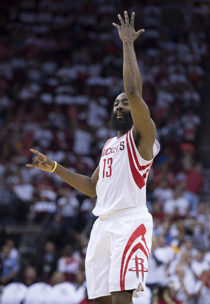 哈登历史地位之争引热议，贝弗利等名将观点出