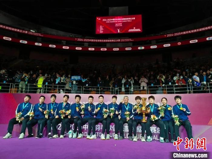 赣江观澜：一只羽毛球如何“托起”赣北小城特